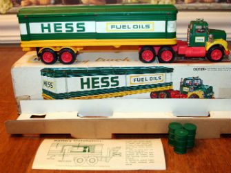 1974 1975 Hess Box Trailer Hess Holiday Toys