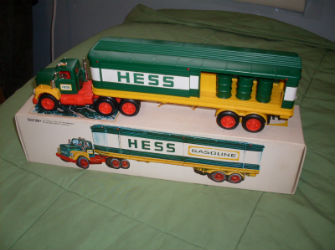 1975 1976 Hess Box Trailer Hess Holiday Toys