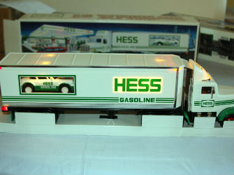 1992 Hess 18 Wheeler and Racer Hess Holiday Toys