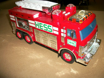 2005 2005 Hess Emergency Truck with Rescue Vehicle