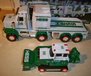 2013 2013 Hess Toy Truck and Tractor