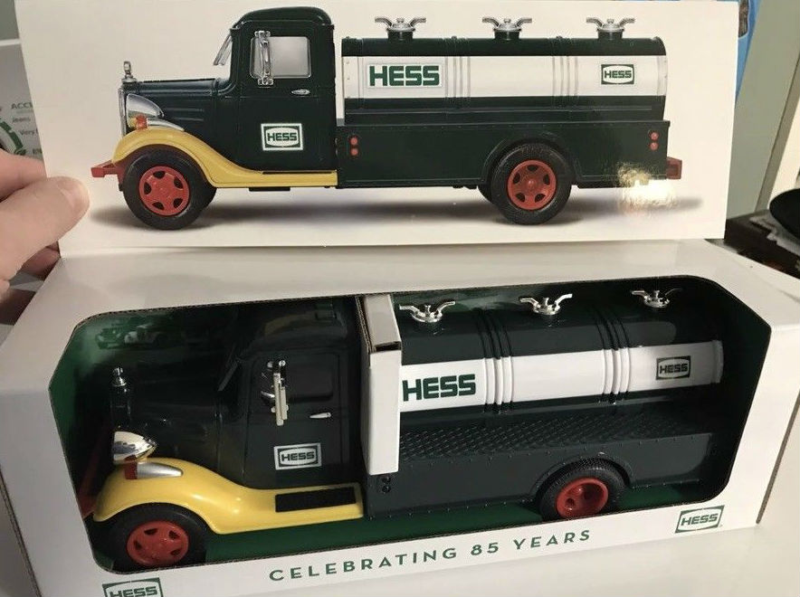 2018 2018 Collectors Edition First Hess Truck